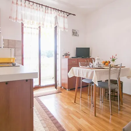 Modern In Croatia With Garden View